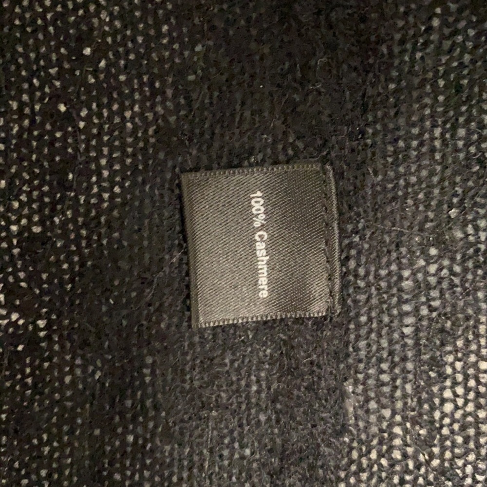Saks Fifth Avenue 100% Cashmere Sparkly Black Sweater - Picture 10 of 16